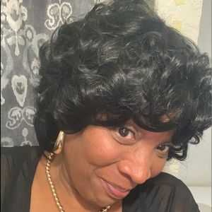 Meet your Posher, Pamela